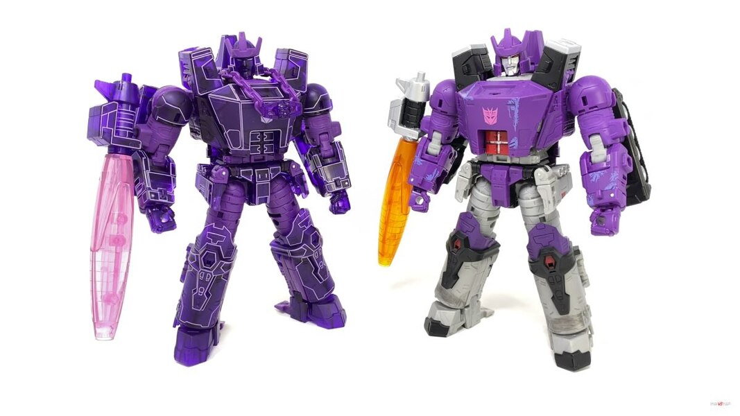 War For Cybertron Reformatting Galvatron Unicron Accessory Pack In Hand Images  (34 of 35)